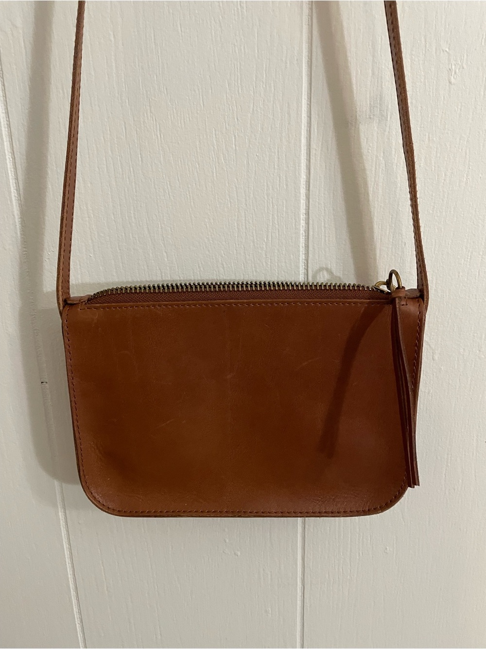 Madewell The Simple Leather Crossbody in English Saddle